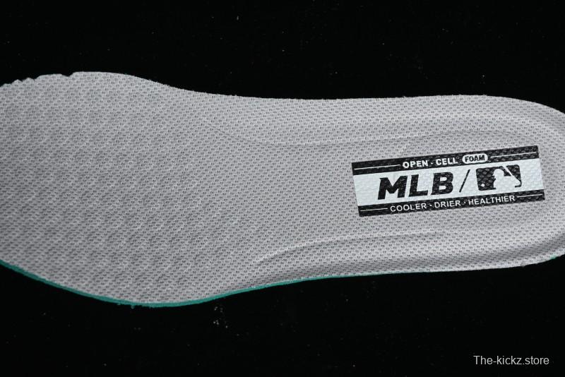 New York Yankees MLB Fast Ball Classic Monogram Retro Casual Running Shoes - 3ARNFSB4N50SIS