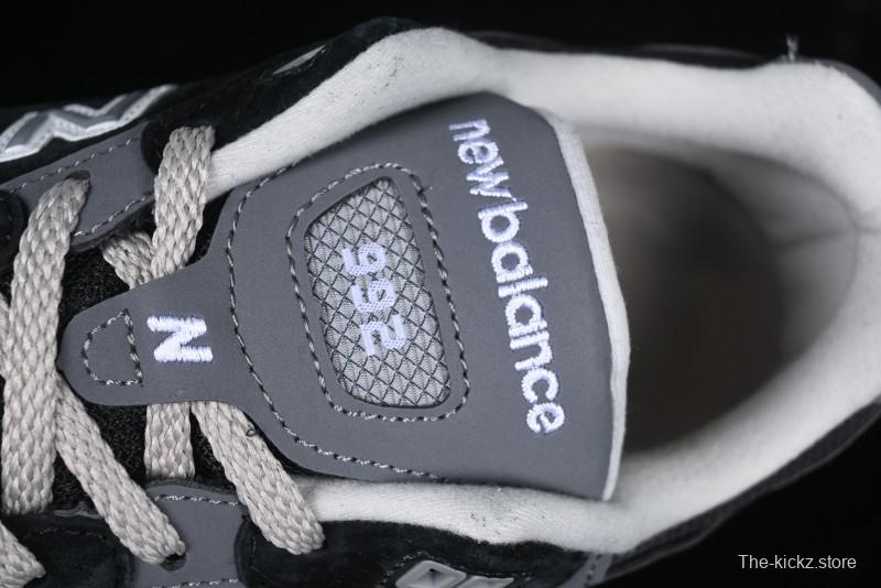 New Balance Made In USA 992 Classic Retro Running Sneakers with Superior Comfort - M992BK
