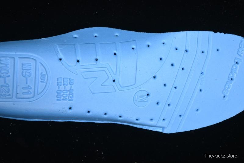 New Balance 990 Series Premium Retro Running Shoes with Carbon Midsole - M990BB4