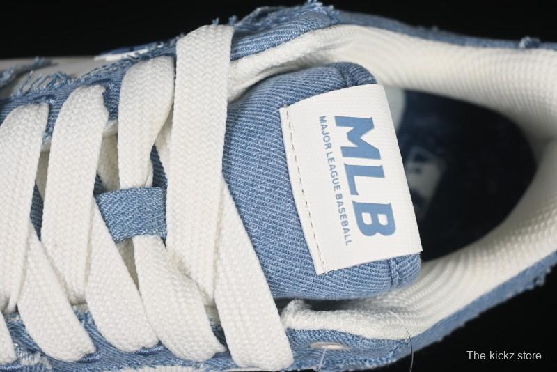 New York Yankees MLB Chunky Liner Lightweight Platform Sneakers with Hook and Loop Closure - 3ASXV015N50BLS