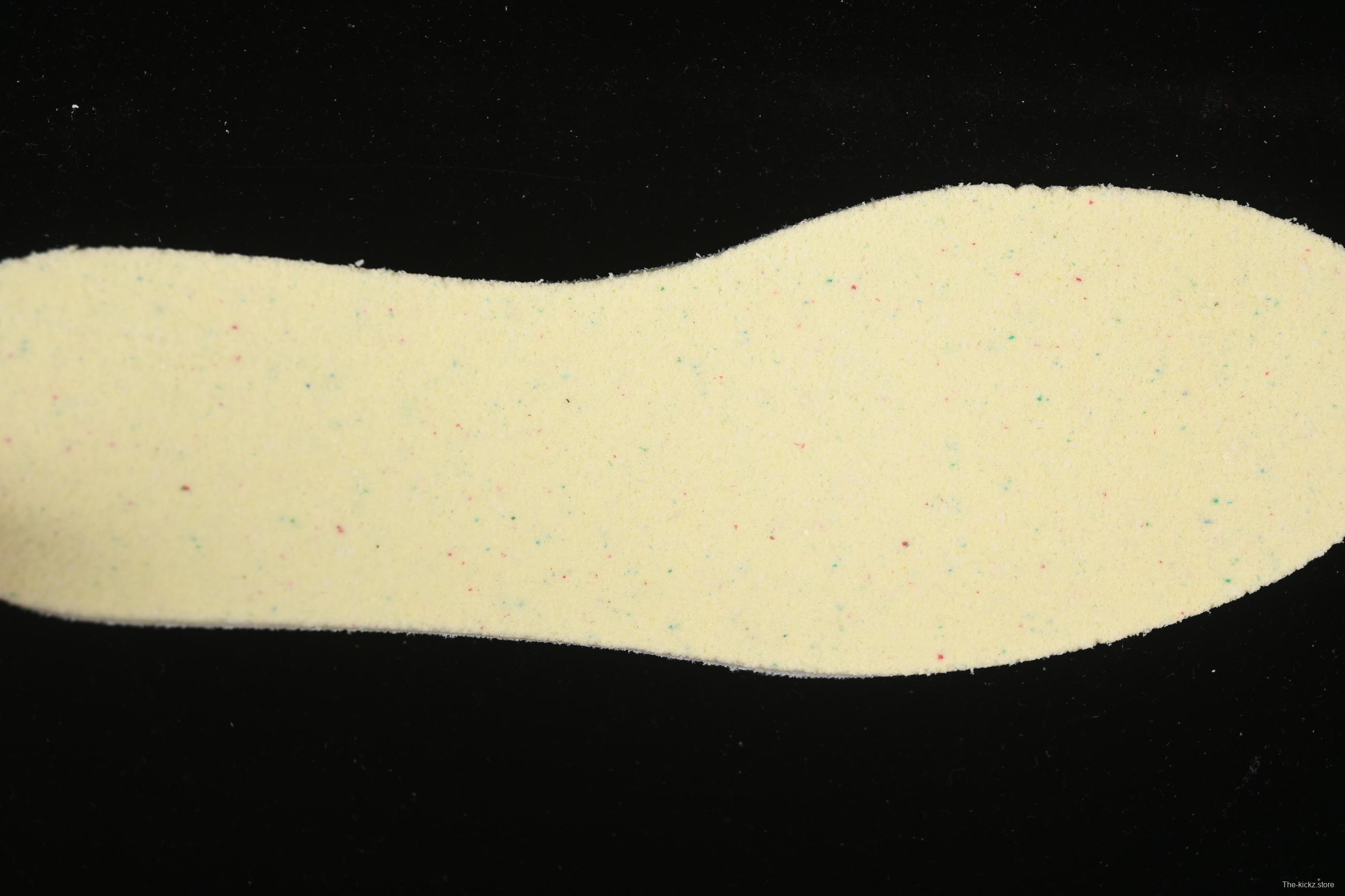 Nike TC 7900 Retro Chunky Sneakers with Reflective Swoosh and Cushioned Sole - DD9682-004