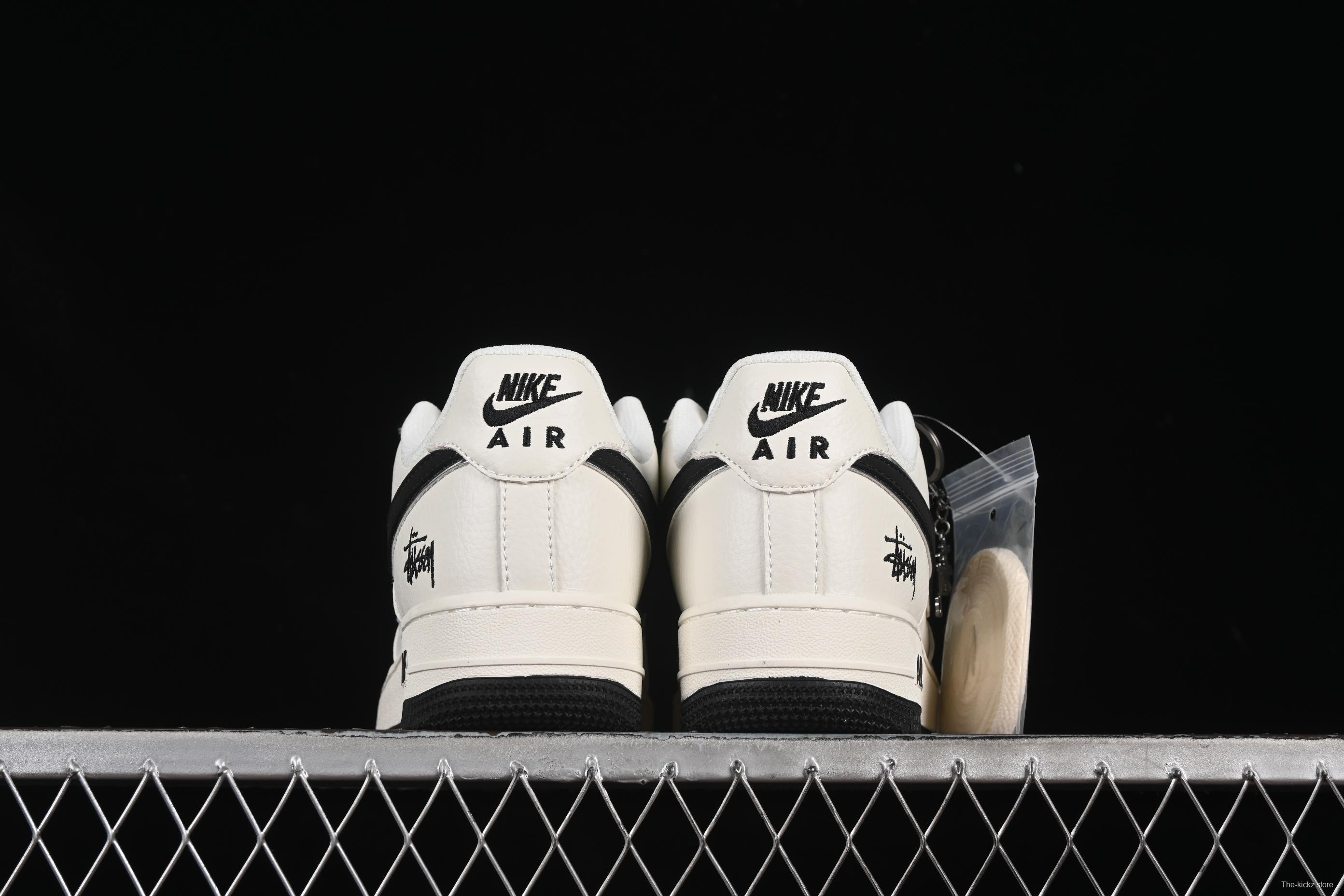 Nike Air Force 1 '07 Low Stussy Collaboration Dual-Tone Red Tag Casual Sneakers - CS5288-010