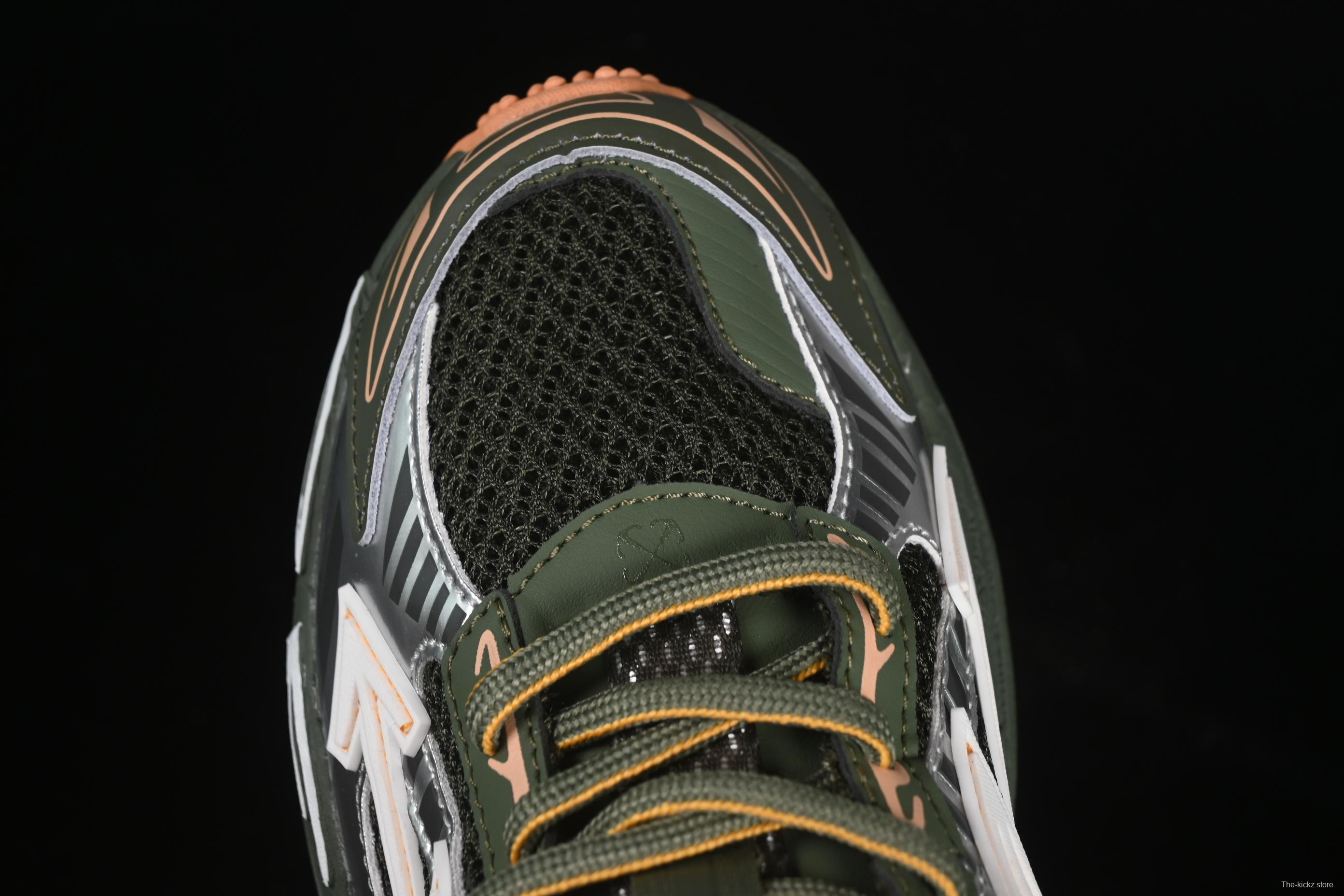 Off-White Be Right Low-Top Lifestyle Sneakers in White Green Orange - C.D4