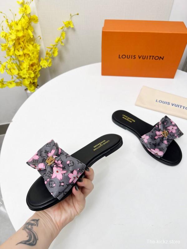 2025 Women Louis Vuitton Pink Black Leather Slippers LY00190