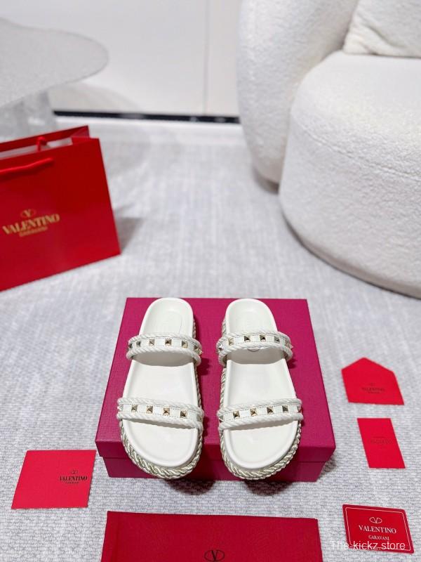 2025 Women Valentino White Leather Sandals Studded LY00250