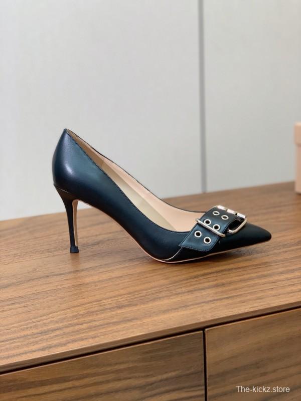 2025 Women Gianvito Rossi Black Leather Pointed Toe Buckle Pumps KFY00300