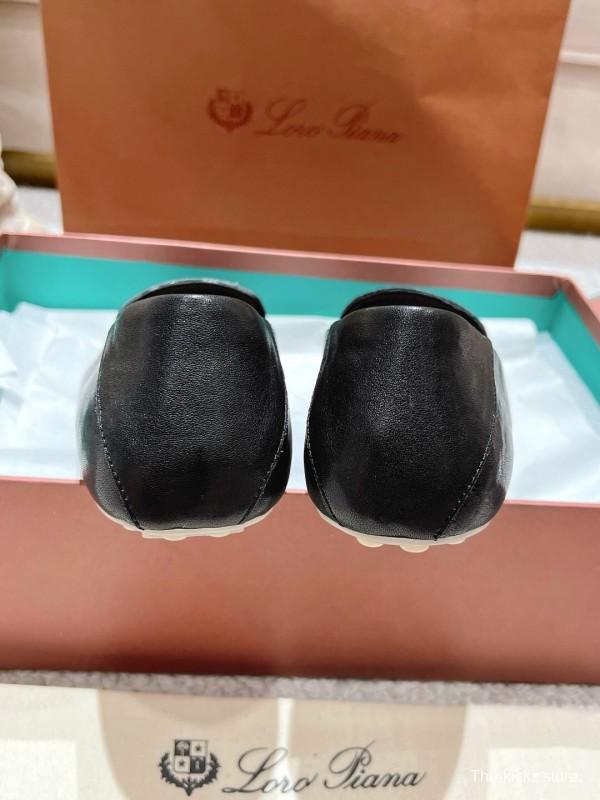 2025 Women LP Black Leather Loafers Tassel LY00291