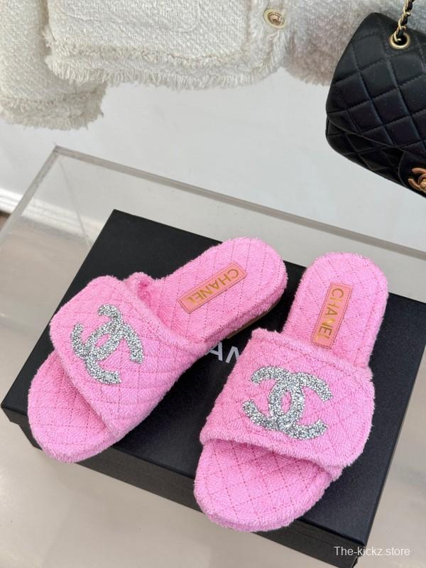 2025 Slippers Chanel Pink Terry Cloth Crystal CC Logo KFY00220