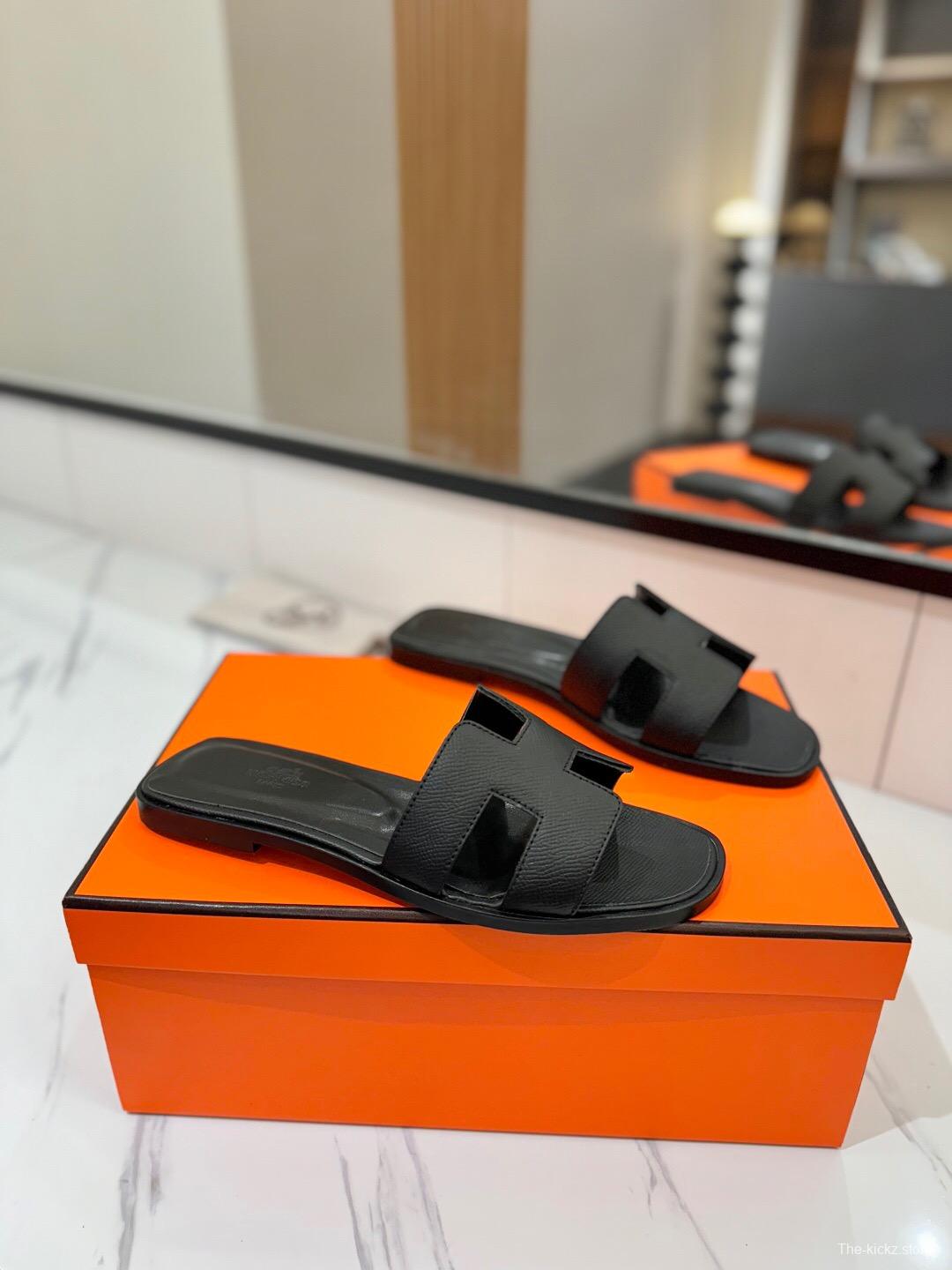 2025 Women Hermès Black Leather Slippers