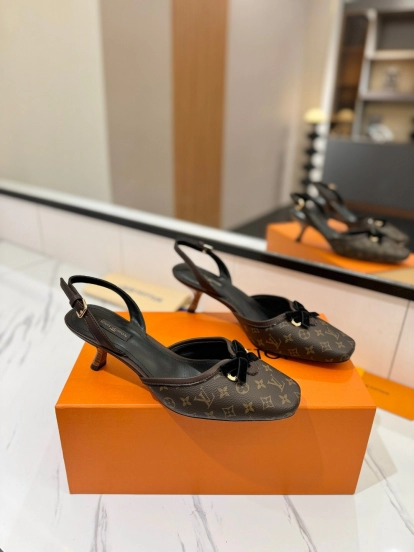 2025 Women Louis Vuitton Brown Monogram Leather Slingback Sandals KFY00310