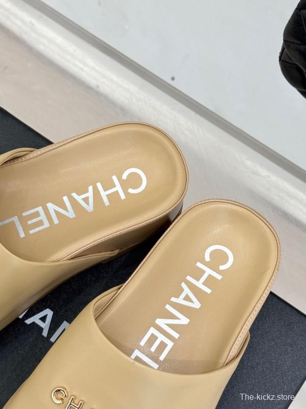 2025 Women Chanel Beige Leather Slippers