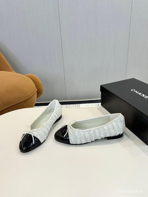 2025 Women Chanel White Black Lambskin Ballet Flats