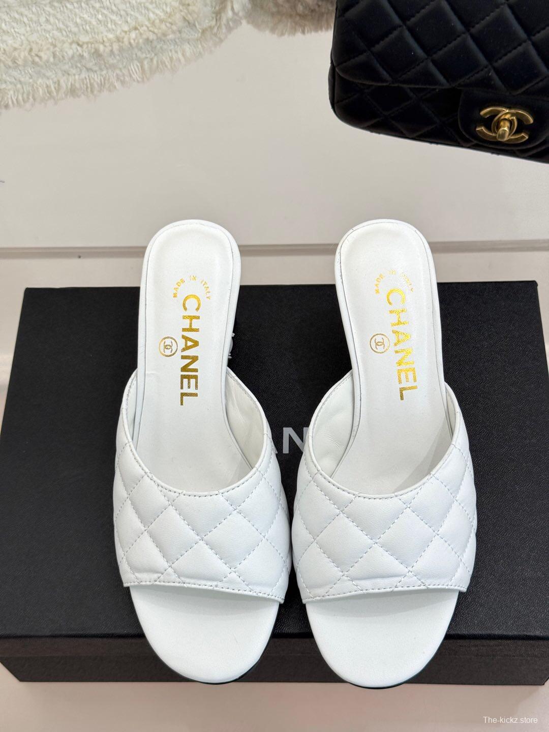 2025 Women Chanel White Lambskin Quilted Heeled Slippers