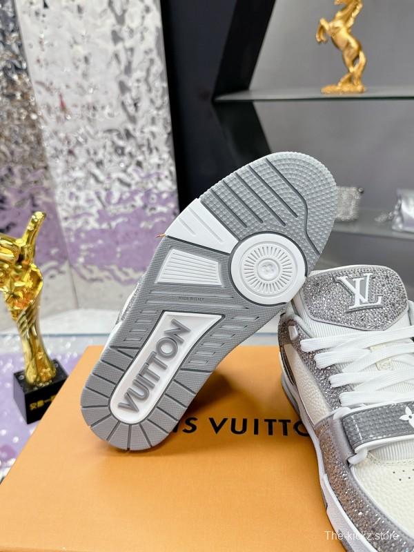2025 Unisex Louis Vuitton Silver Grey White Leather Fabric Plimsolls Hand-Crafted Crystal AS00400