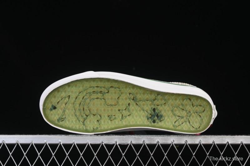 Vans Old Skool Low Top Casual Skate Shoes - VN000EGYCRM