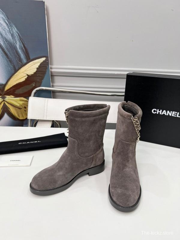 Chanel Spring/Summer 2025 Quilted Leather Chain CC Four-Leaf Clover Flat Ankle Boots - LY00400