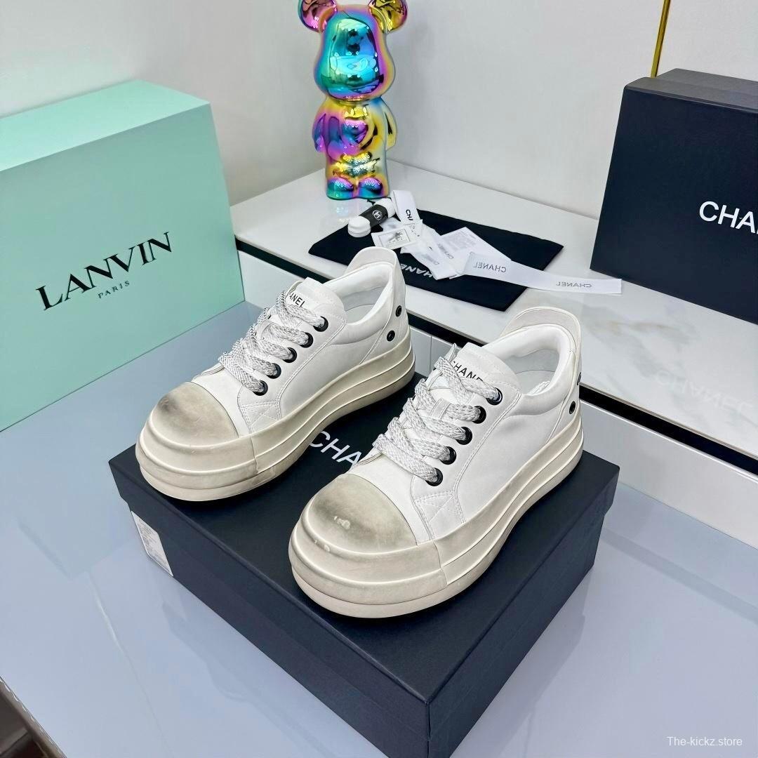 Chanel 2025 SS Classic Panda Dirty Sneakers Bread Shoes - LY00330