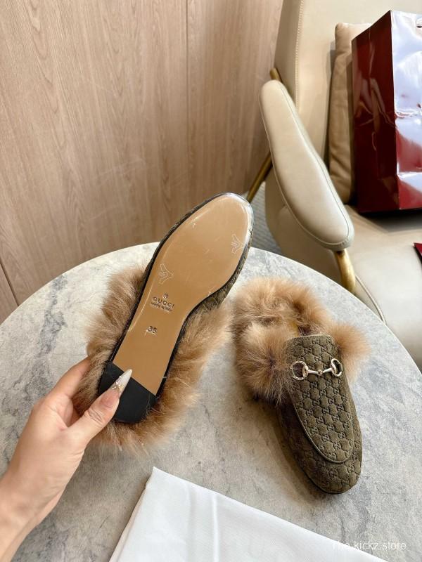 Gucci Fur Mule with Double G Pattern - LY00340