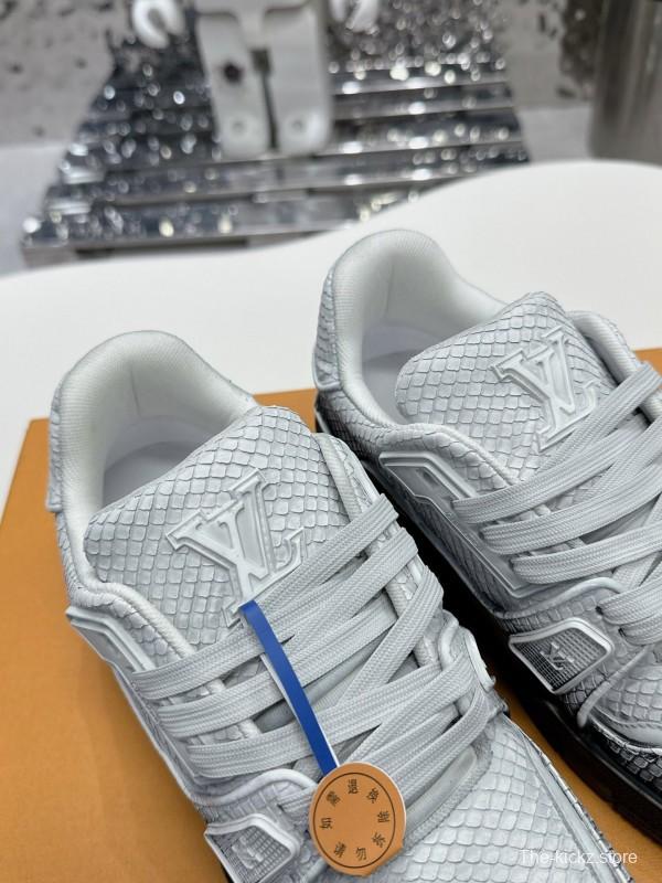 Louis Vuitton LV Trainer Basketball Series Washed Board Shoes - LY00430