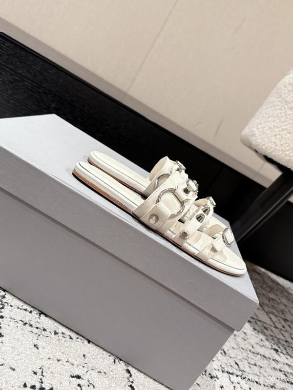 Balenciaga Cagole Metal Studded Sandals Series - KFY00260